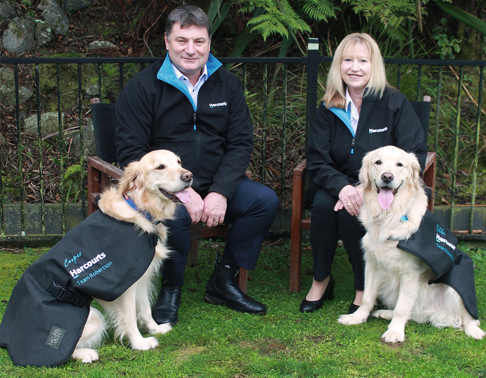 team-robertson-sitting